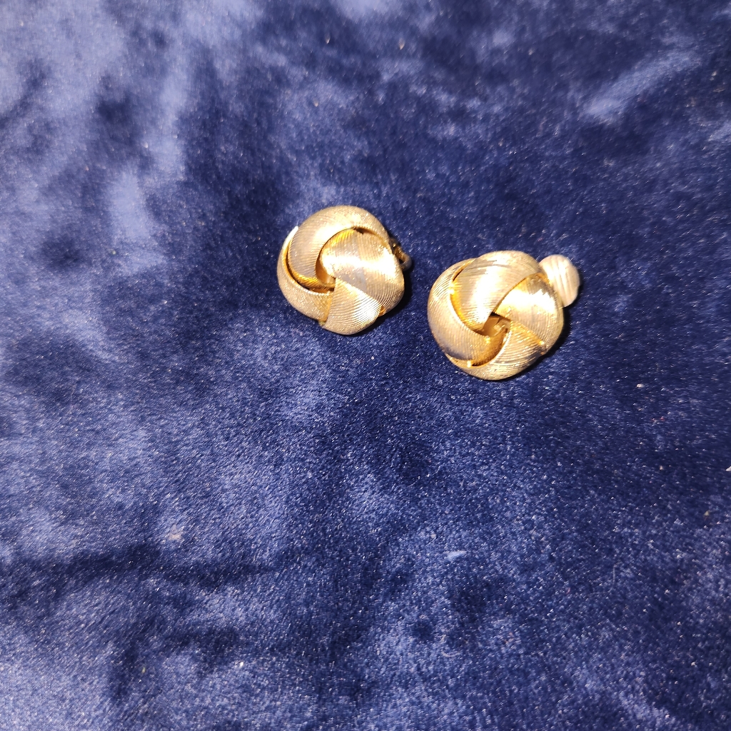 Vtg Earrings